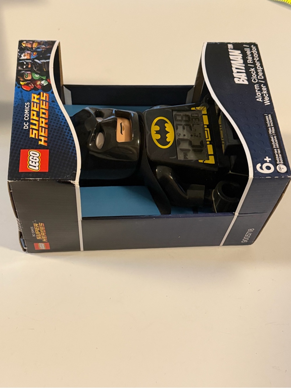 LEGO Batman Alarm Clock DC Comics Super Heroes Minifigure 9005718 - Picture 5 of 12